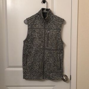 Gray (wanna be Patagonia/ The North Face) Vest